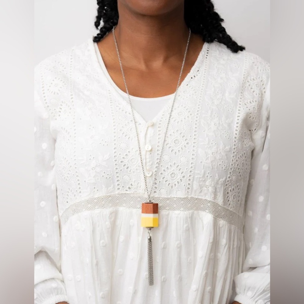 Paparazzi Jewelry - Reel It In Yellow Necklace - Vintage